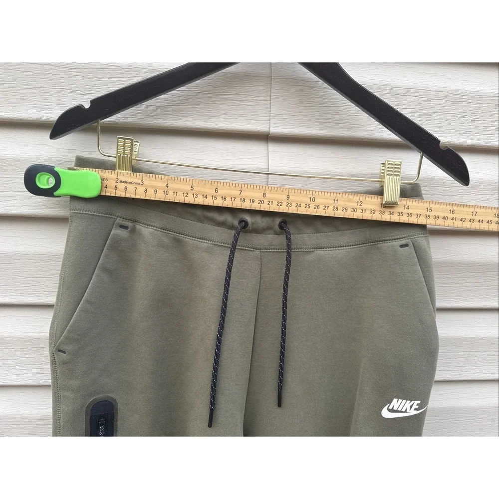 Nike Women's Tech Fleece Essential High-Rise Pants –‎ Olive Green – Size M